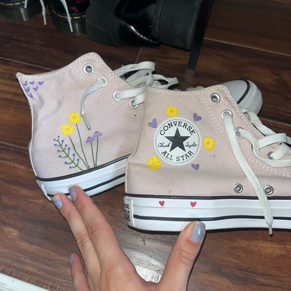 Converse Hand Painted Flowers Size 9 Women Pink